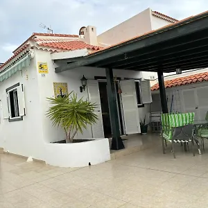 https://abades-chalet.in-canary-islands.com